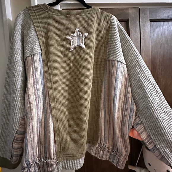NWOT Oli & Hali size M- beautiful patchwork long sleeved top - Picture 5 of 5